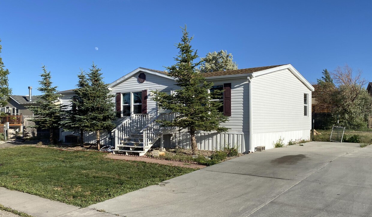920 Apple Ave, Rawlins, WY 82301 House Rental in Rawlins, WY