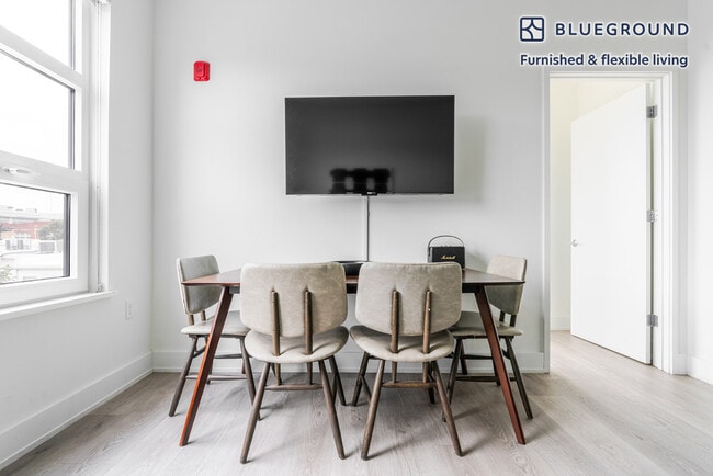 Foto del edificio - 1324 North Capitol St NE