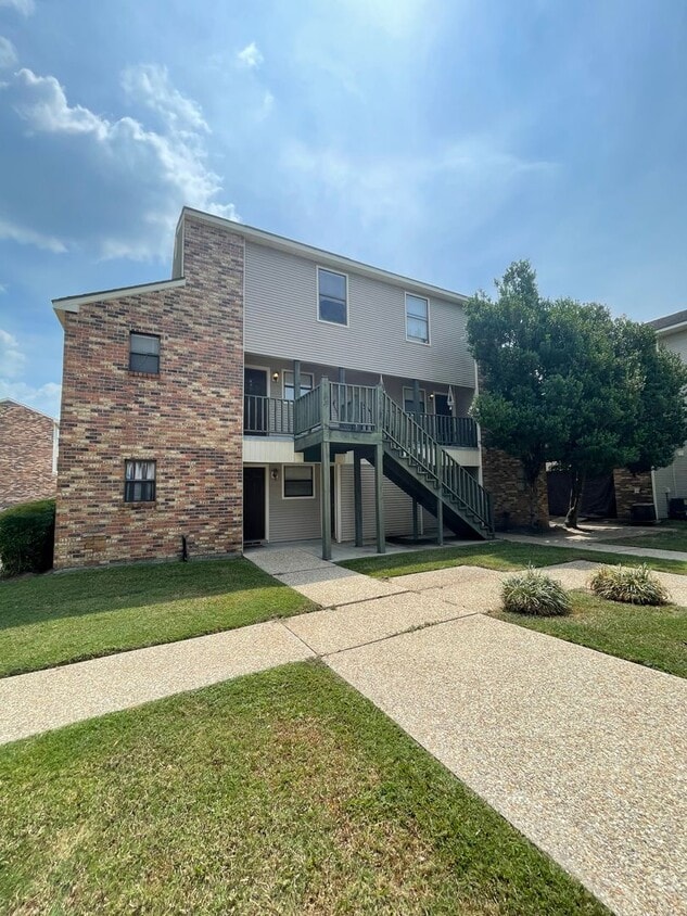 Primary Photo - Condo: Brightside Park