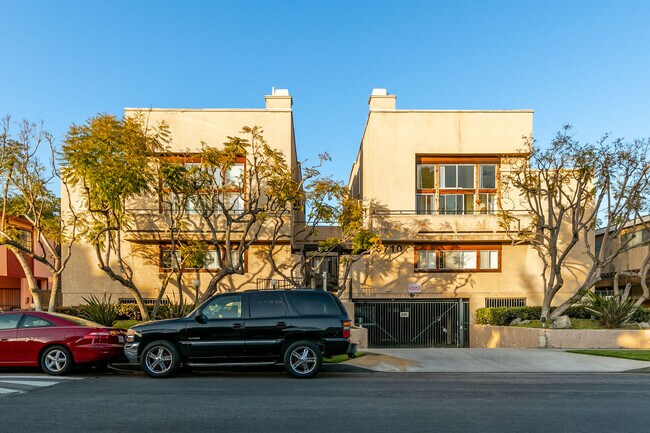 Foto del edificio - 3710 Midvale Ave