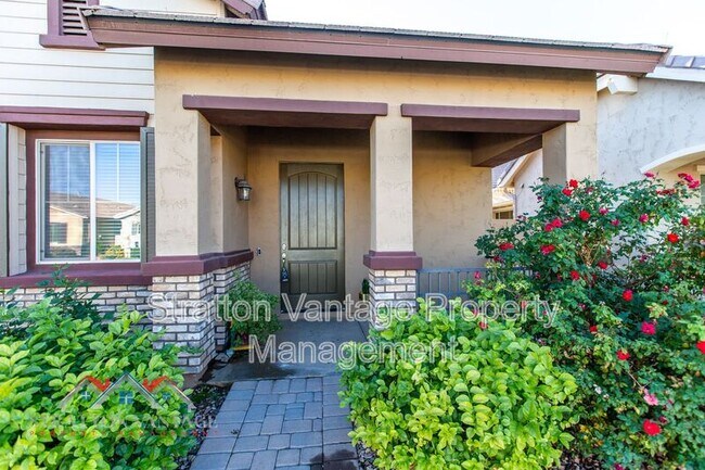 Building Photo - 4179 E Cynthia St