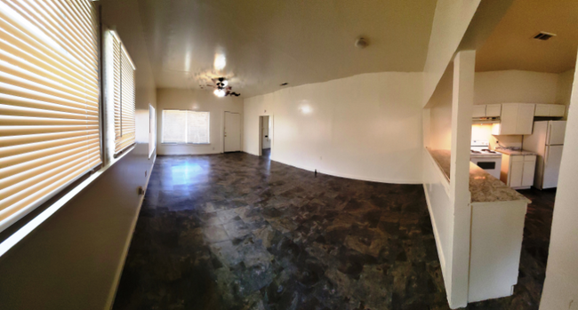 Building Photo - 3526 Mt Vernon Ave