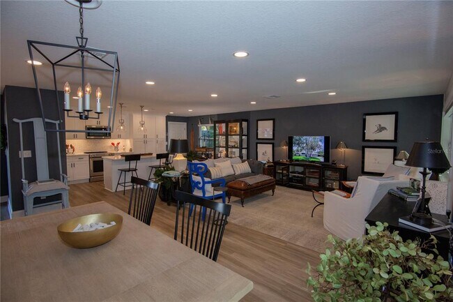 Building Photo - 2856 Cady Way
