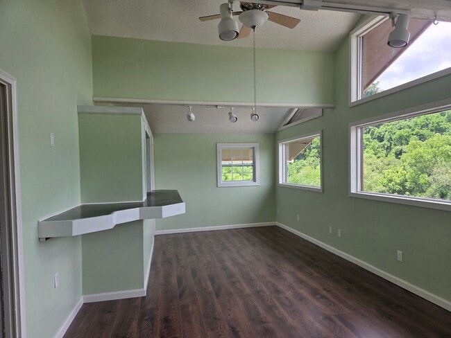 Building Photo - 179 Gilmer St