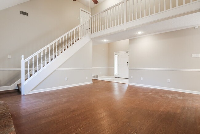 Foto del edificio - 3549 Earlynn Dr