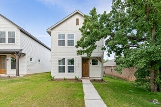 Building Photo - 1226 Elm Ct