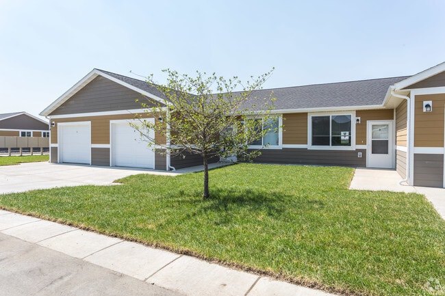 Single level patio home - Grand Slam Patio Home Apartments