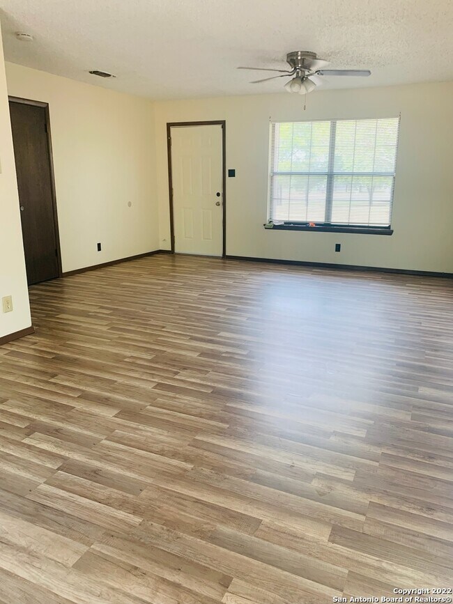 Foto del edificio - 11505 Loop 107