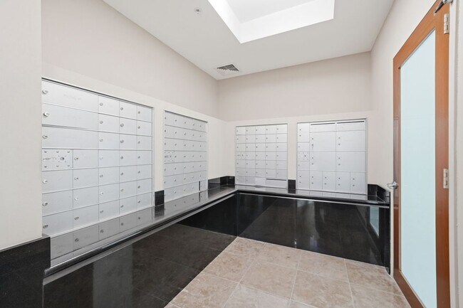 Foto del edificio - 3180 SW 22nd Terrace