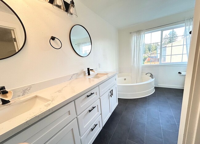 Foto del edificio - 17404 44th Ave E