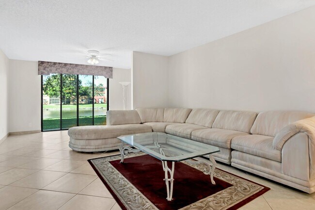 Building Photo - 5550 Witney Dr