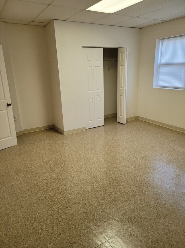 Dormitorio - 130 KURTZ AVE