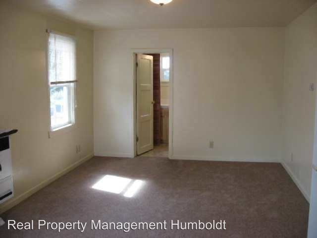 Building Photo - 1528 M St