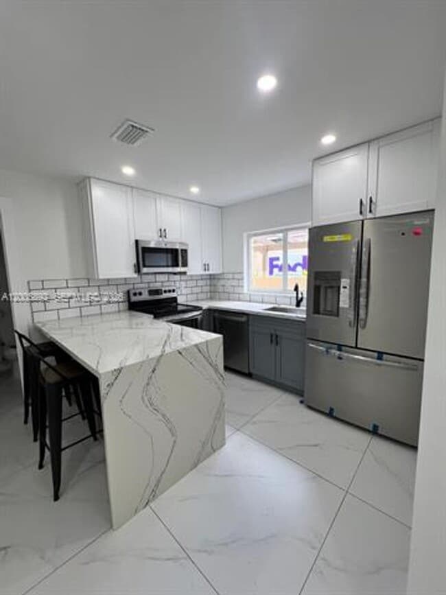 Foto del edificio - 3632 SW 112th Ave