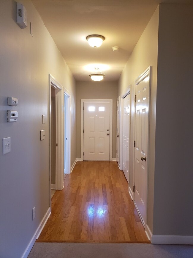 Building Photo - Marvelous 3 Bedroom Sanford Townhome!!