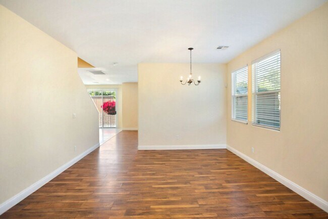 Foto del edificio - 3 Bed and Loft Summerlin Beauty