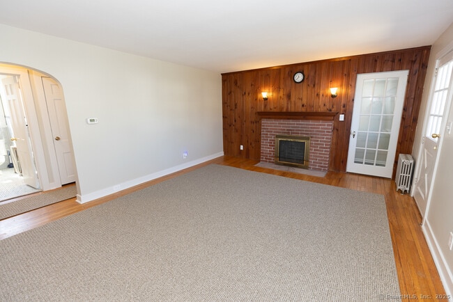 Foto del edificio - 32 Maplewood St