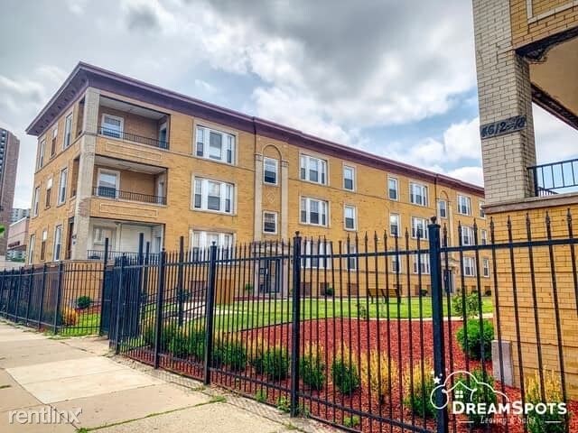 Foto principal - 4714 S Lake Park Ave