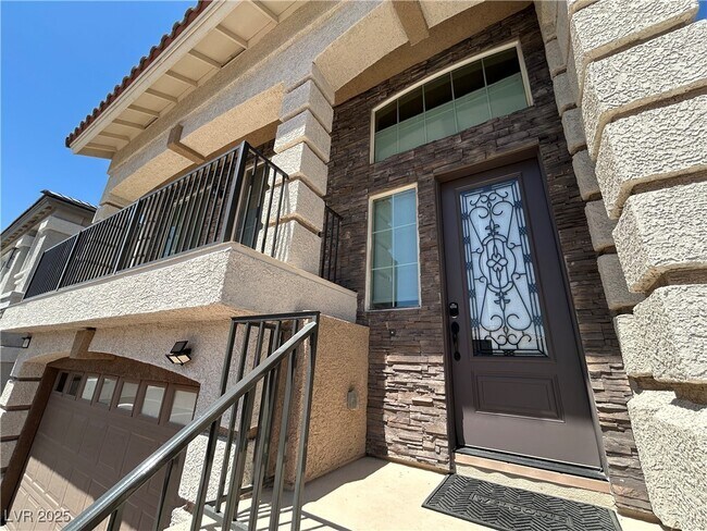 Building Photo - 9805 Fox Estate St