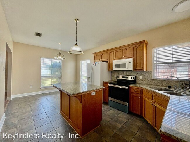 Building Photo - 3 br, 2 bath House - 1793 Raven Way Dr.