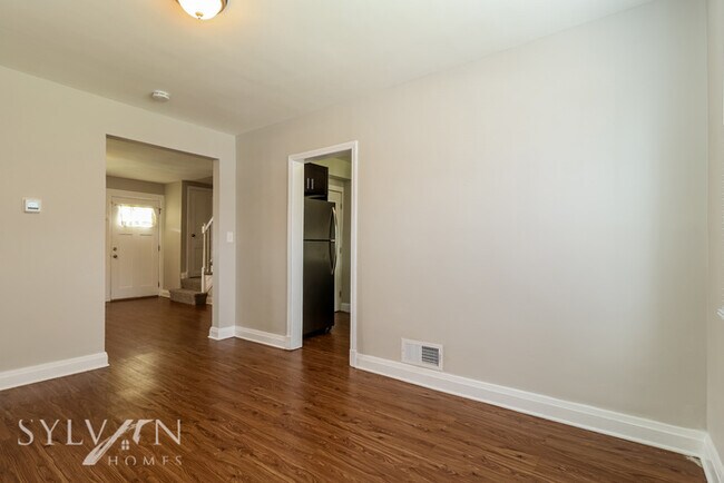 Building Photo - Enjoy living the good life in this 3 bedro...