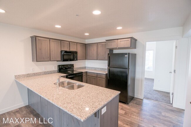 Building Photo - 3 br, 2 bath House - 543 S 850 E #202