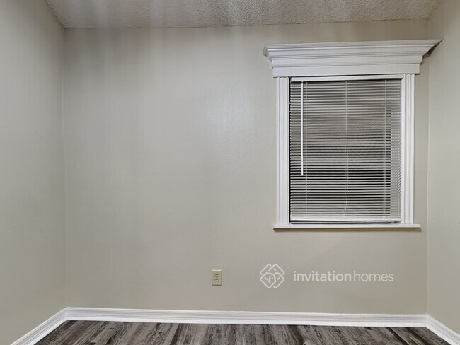 Building Photo - 1803 Candlestick Ct