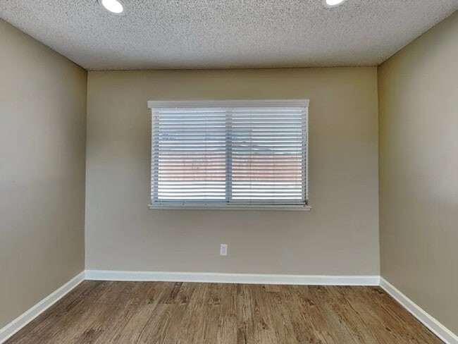 Building Photo - 7401 Lime Ave