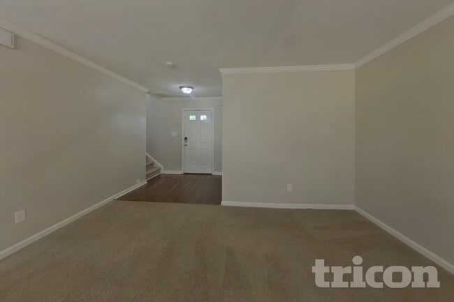 Building Photo - 4037 Dover Downs Dr