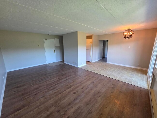 Building Photo - 411 Ellerdale St