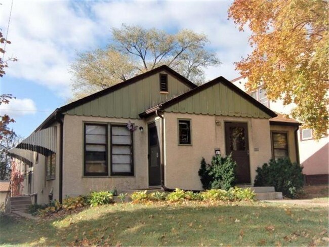 Building Photo - 4232 Cedar Ave S