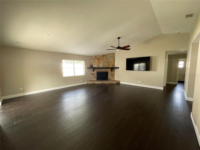 Building Photo - 4707 Fox Hunt Dr