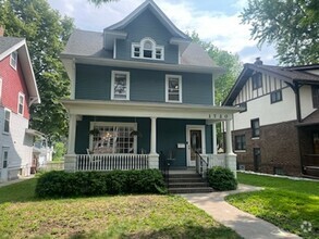 Building Photo - 1720 Laurel Ave