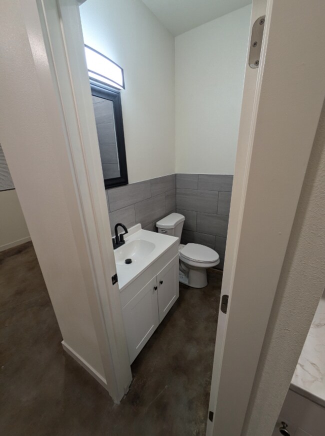 Foto del edificio - 541 Taylor Ave