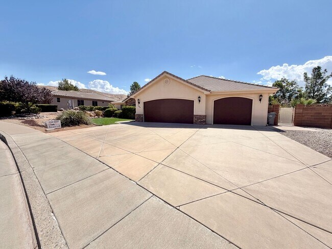 Foto del edificio - 988 E Silver Falls Dr