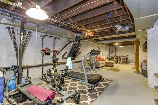 Building Photo - 632 Redgate Ave