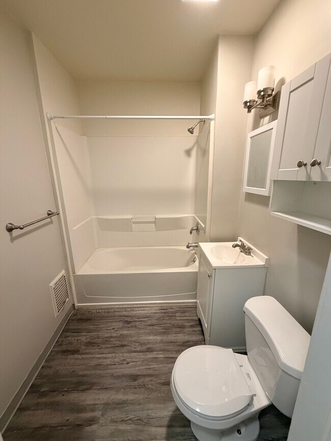 Baño - 2035 Richland Ave