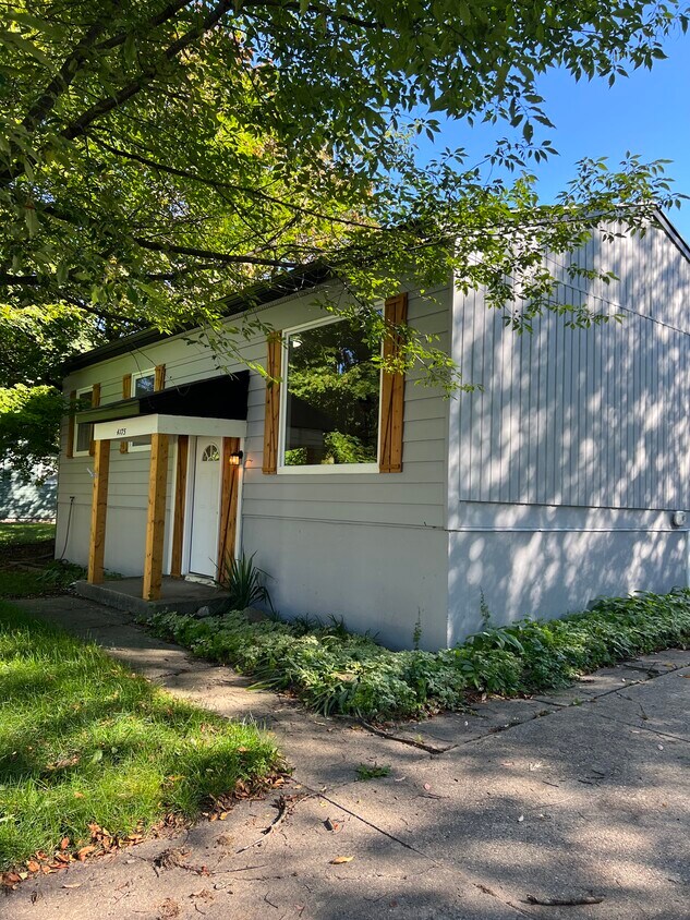 Foto principal - 4175 Radstock Dr