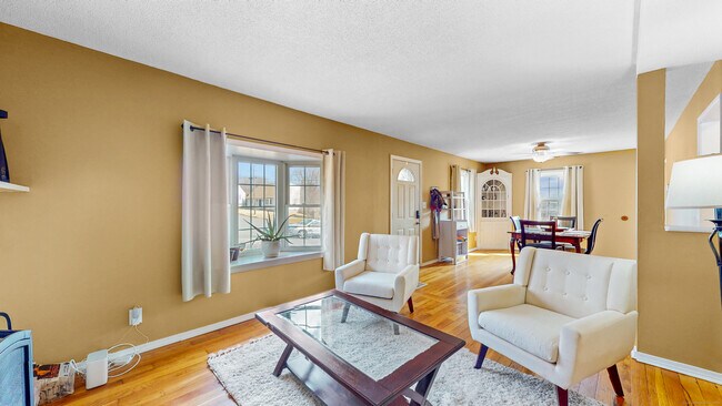 Foto del edificio - 27 Stonecrest Dr