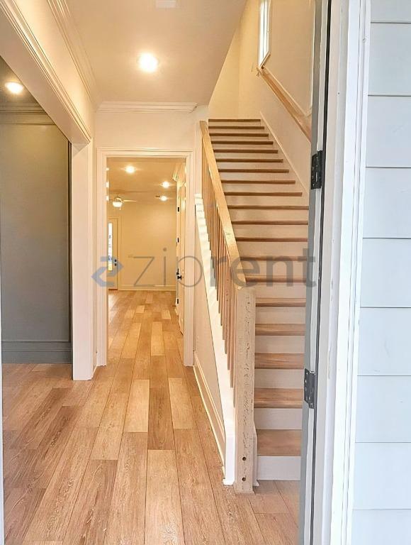 Building Photo - Unit