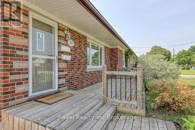 Photo du bâtiment - 157 Ninth Ave