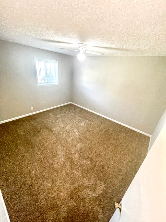 Building Photo - Cove at Center Point