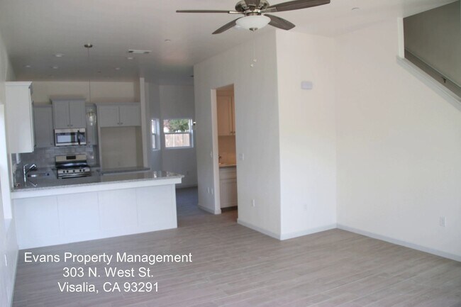 Building Photo - Must see newer home near Scroth park!