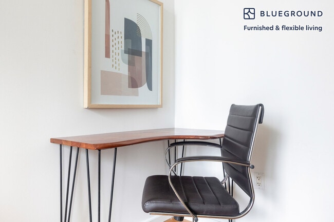 Foto del edificio - 635 W 42nd St