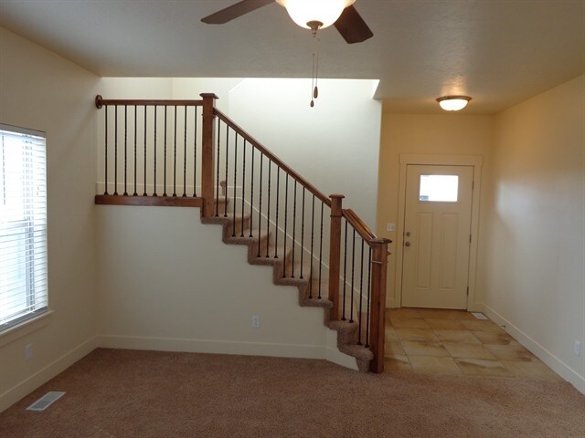 Foto del edificio - 4792 Addison Ave