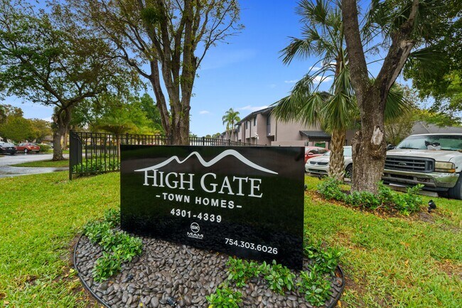 Community Entrance - 4319 NW 115th Ave