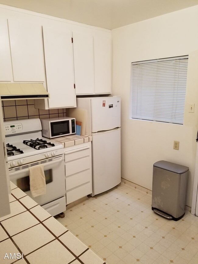 Building Photo - 2 br, 1 bath House - 1807 Chestnut Street