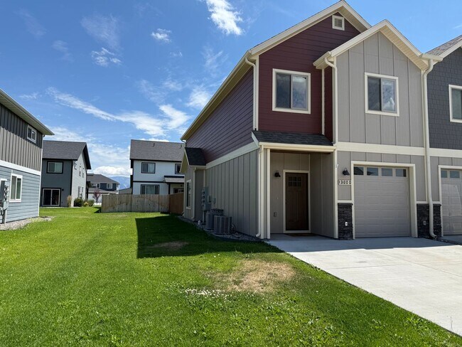 Building Photo - 1300 Westwood Cir