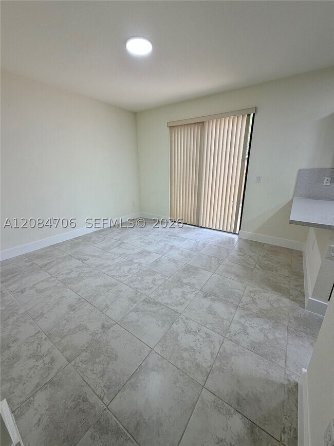 Building Photo - 6561 N Anise Ct