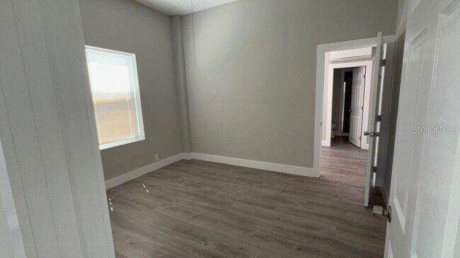 Foto del edificio - 706 Harvey Ave